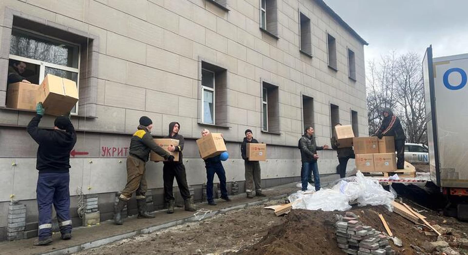 Global Health and Education Watch: World News in Brief: Ukraine drone attacks, Afghan rights