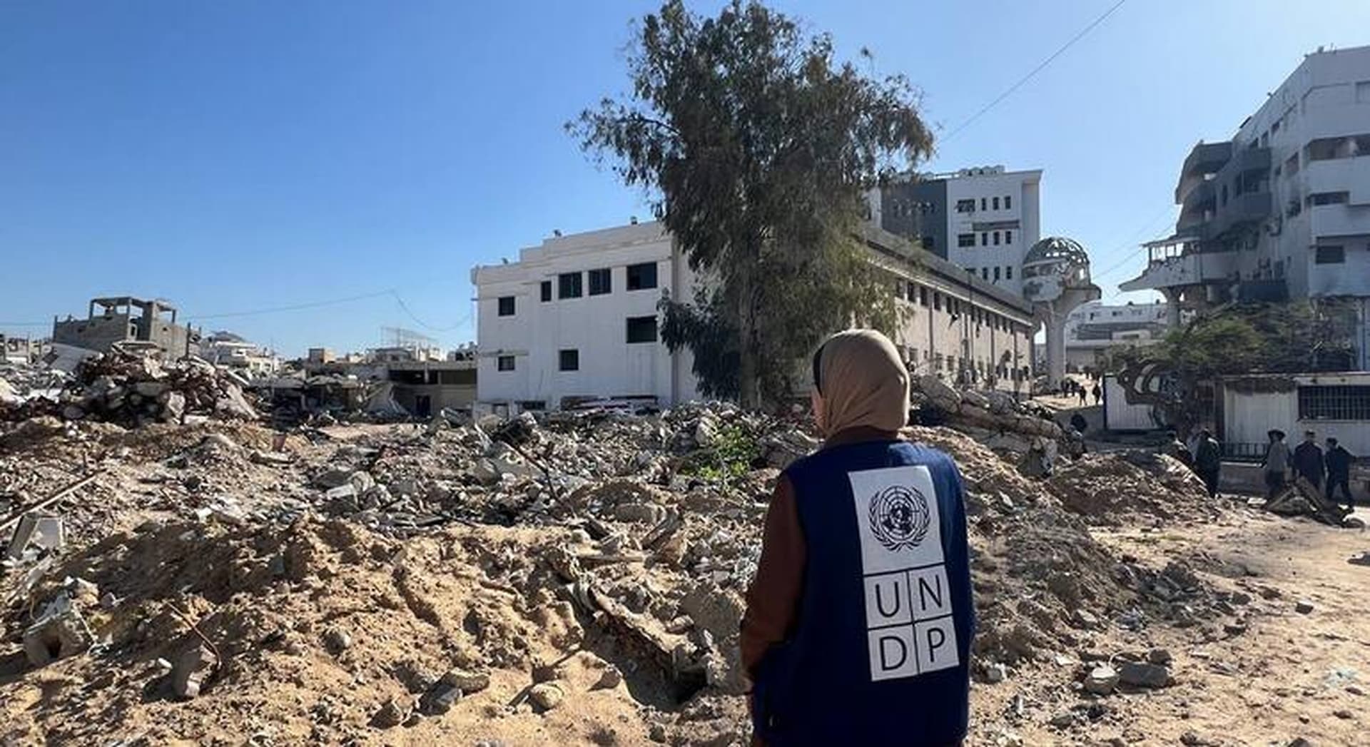 Gaza's Health Crisis Deepens Amid Recovery Hurdles, Unexploded Ordnance Threat