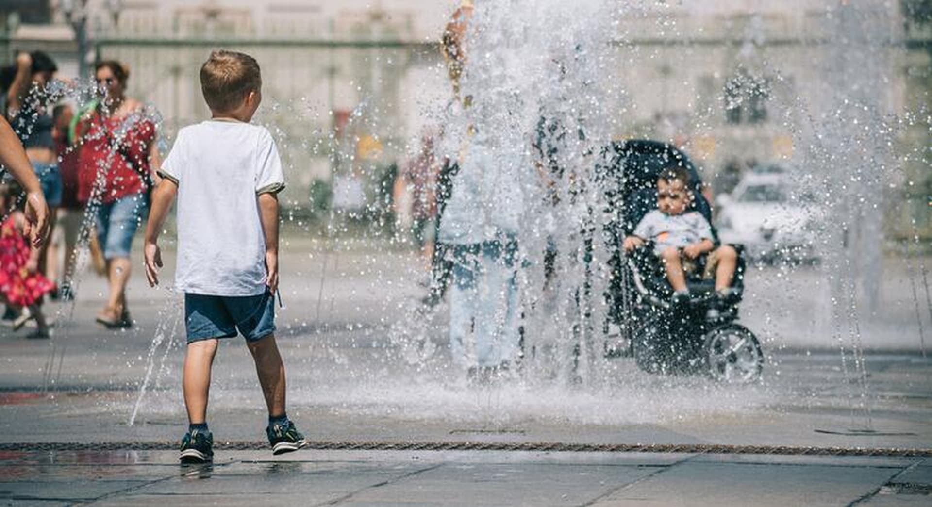 Global Health and Education Watch: Europe heatwave breaks records as UN agencies ramp up