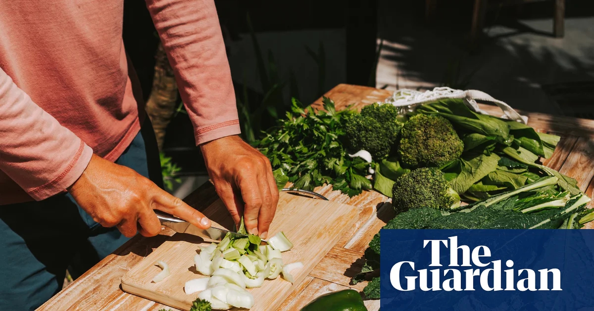 Global Health and Education Watch: Iceberg, romaine, kale: which salad greens are healthiest?